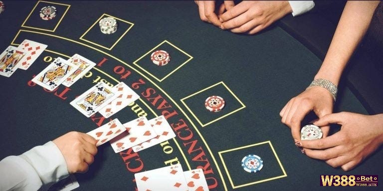 Blackjack một trò chơi so điểm giữa nhà cái và người chơi
